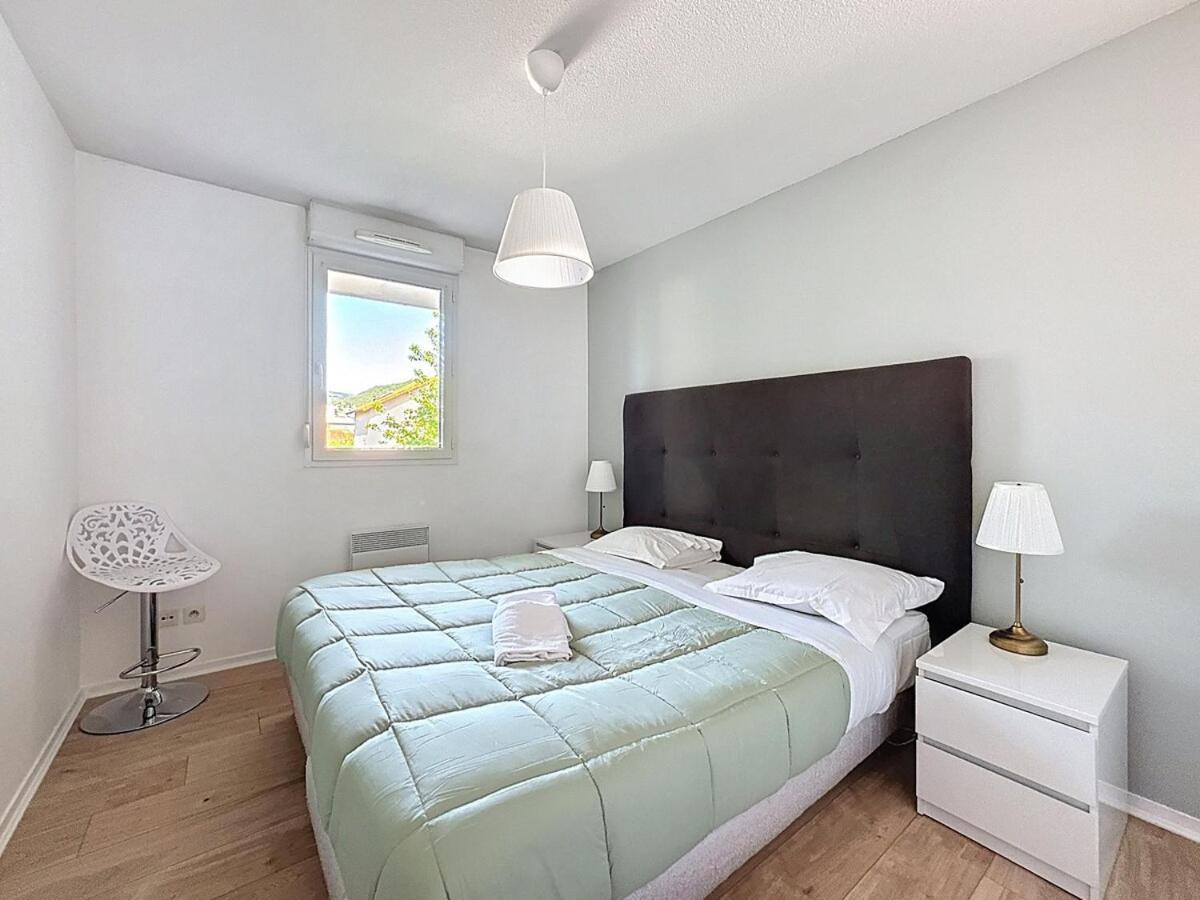 Sejour Cosy - Lit 180X200 - Wifi - Parking Apartment Clermont-Ferrand Bagian luar foto